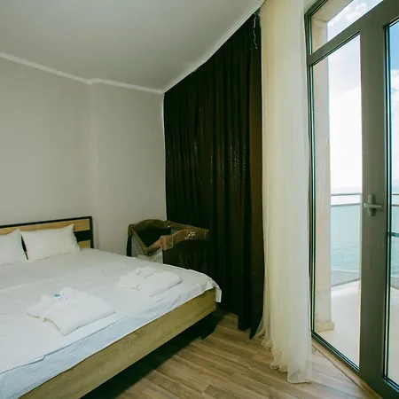 Holidays In Panorama Батуми Экстерьер фото